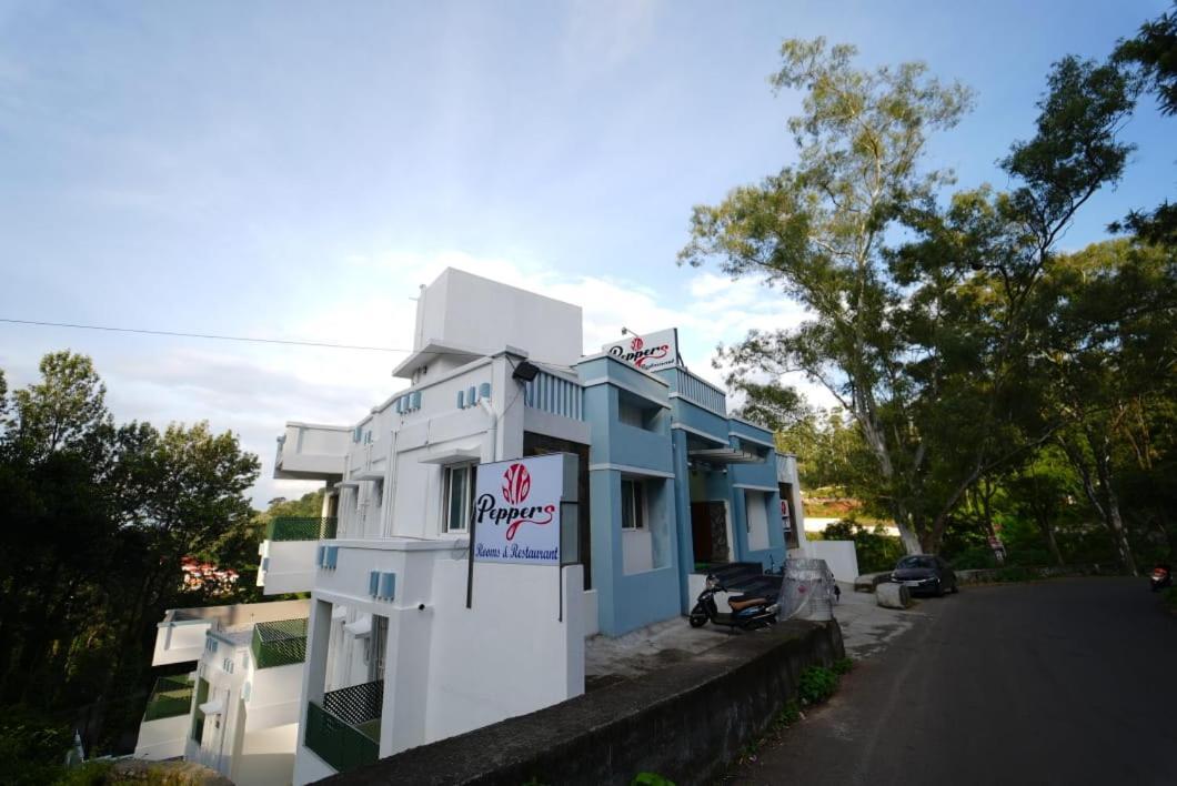 Hotel Peppers Yercaud Buitenkant foto