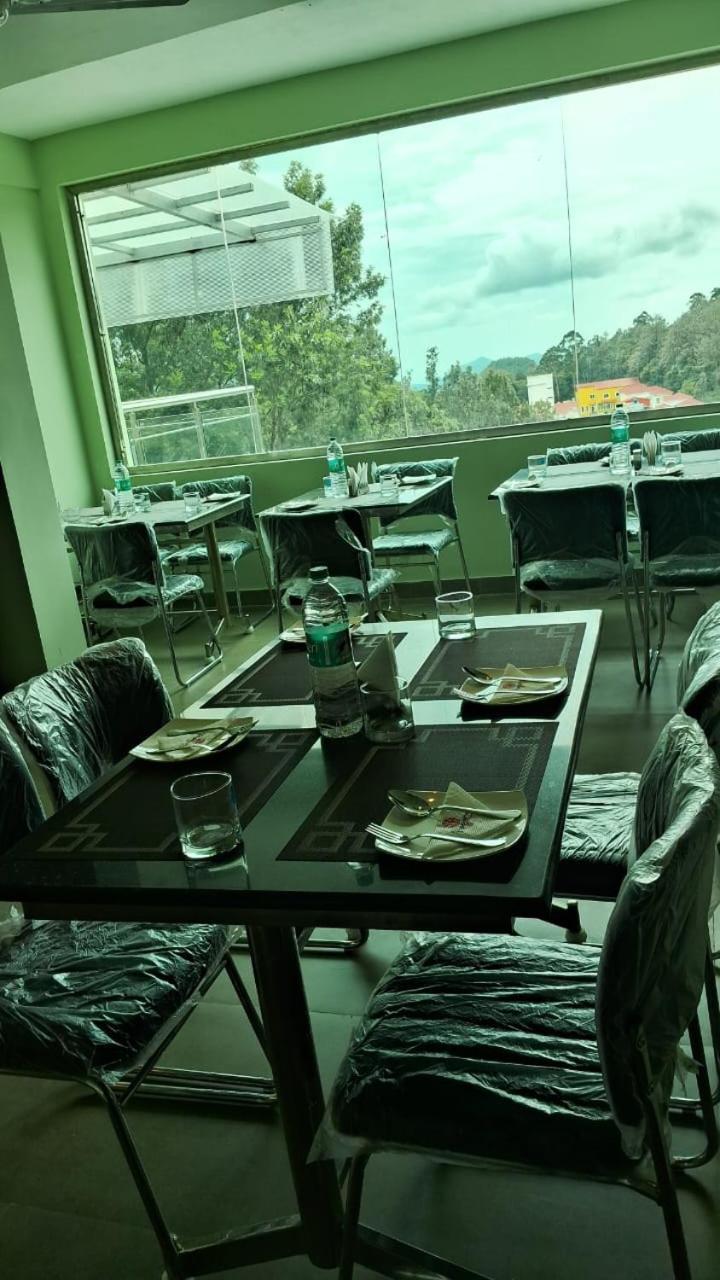 Hotel Peppers Yercaud Buitenkant foto