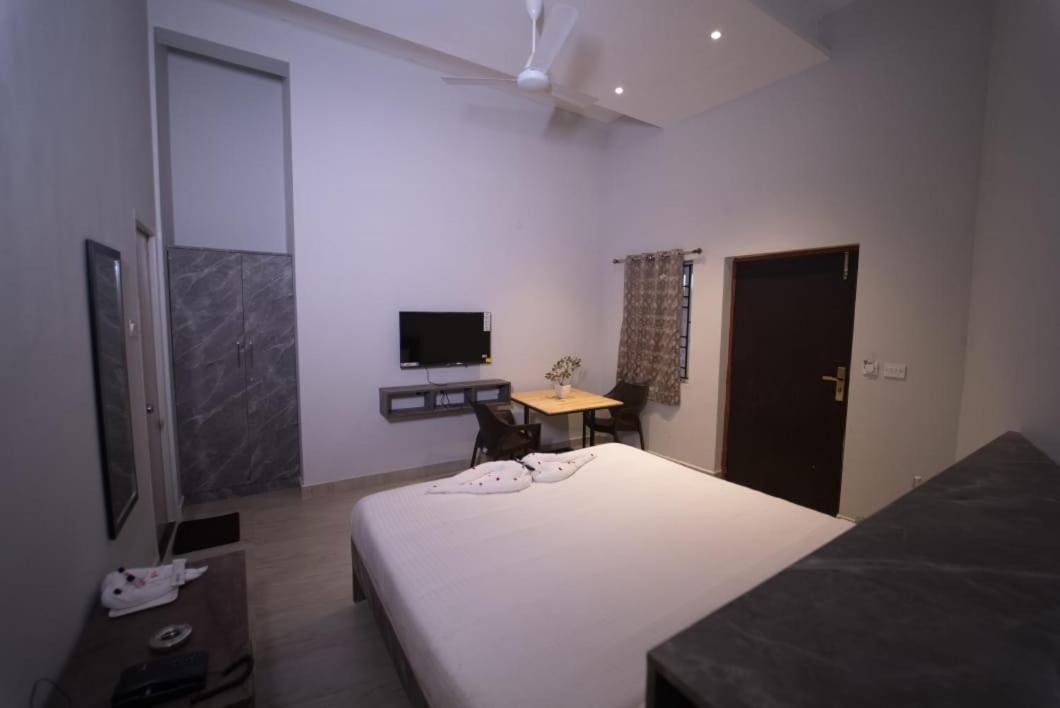 Hotel Peppers Yercaud Buitenkant foto