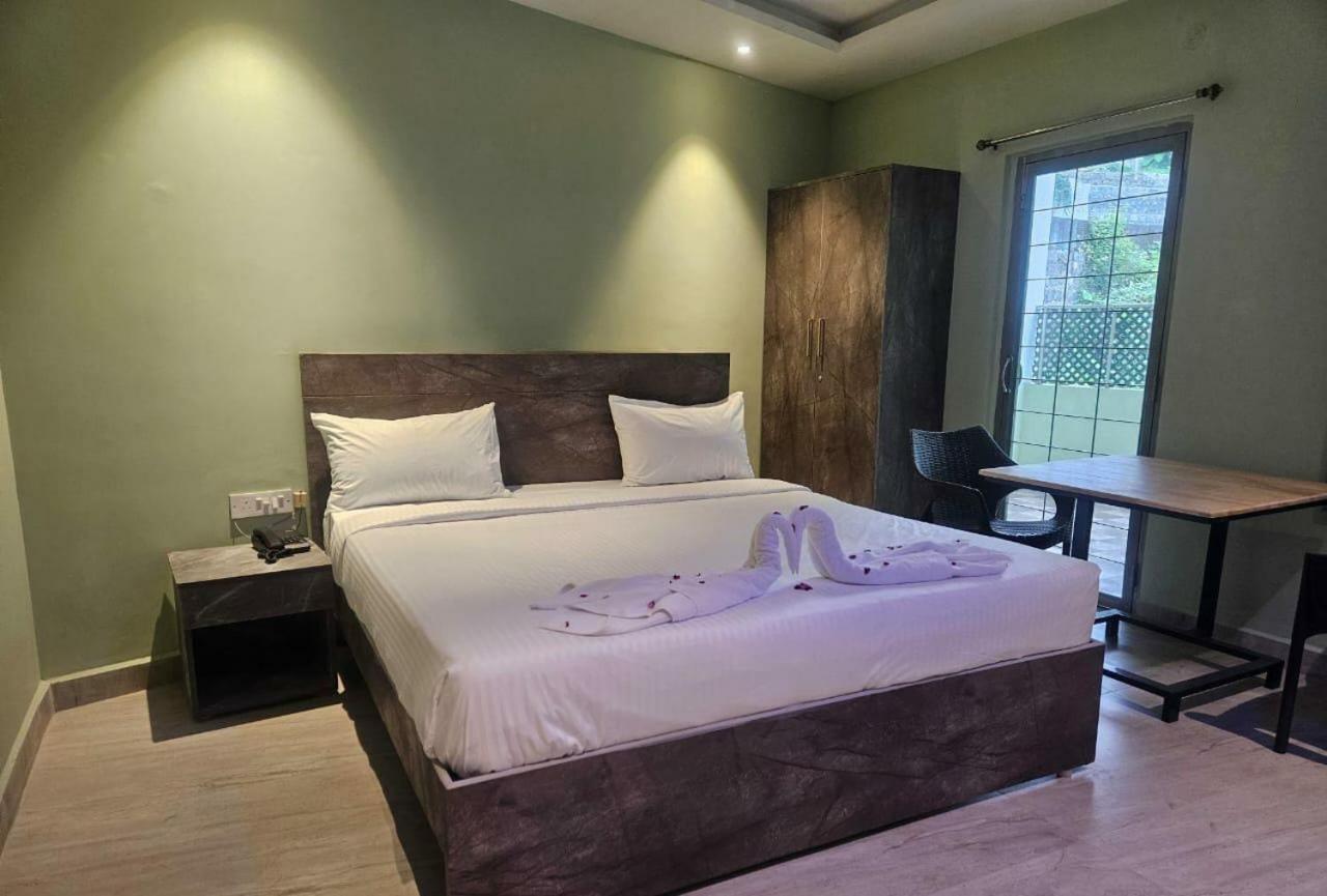 Hotel Peppers Yercaud Buitenkant foto